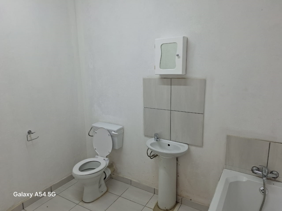 To Let 3 Bedroom Property for Rent in Renosterfontein A H North West